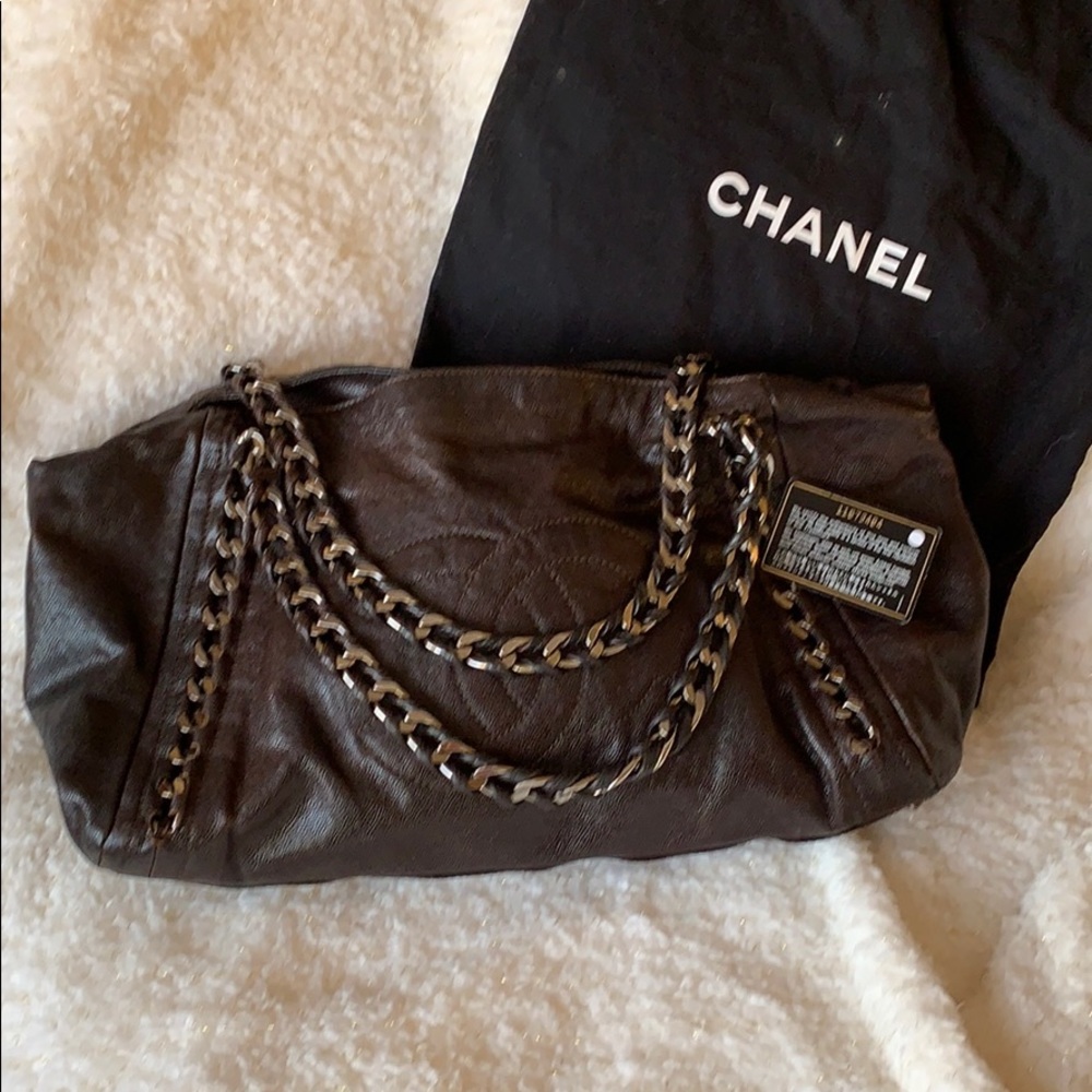 CHANEL Luxe Ligne Hard to Find East to West XL Chain Tote